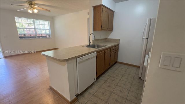 10480 NW 8th Street 201, Pembroke Pines, FL 33026