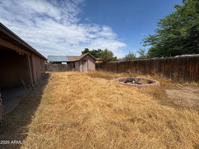 8428 W GLENROSA Avenue, Phoenix, AZ 85037