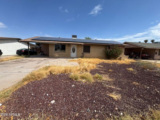 8428 W GLENROSA Avenue, Phoenix, AZ 85037