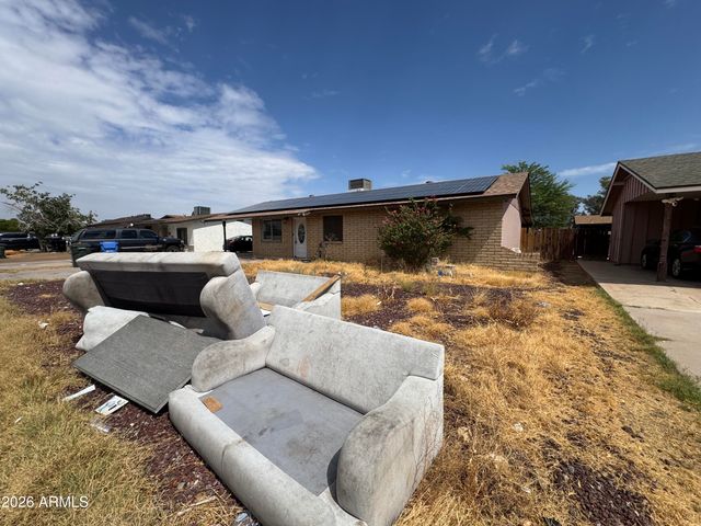 8428 W GLENROSA Avenue, Phoenix, AZ 85037