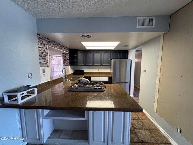 8428 W GLENROSA Avenue, Phoenix, AZ 85037
