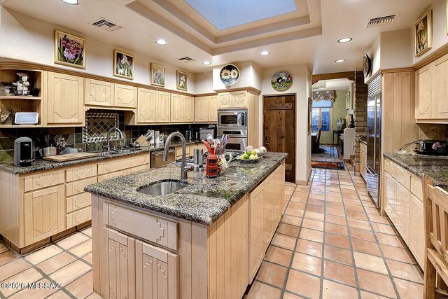 6080 N Paseo Valdear, Tucson, AZ 85750