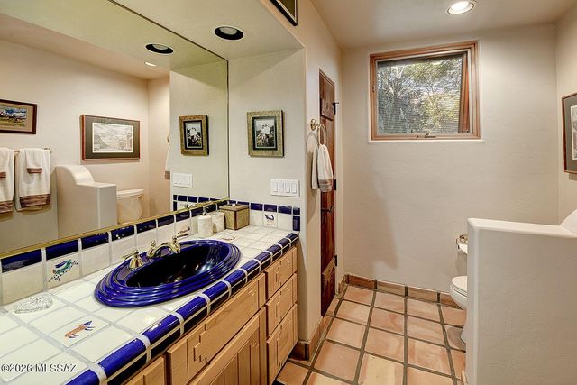 6080 N Paseo Valdear, Tucson, AZ 85750