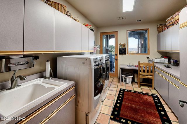 6080 N Paseo Valdear, Tucson, AZ 85750