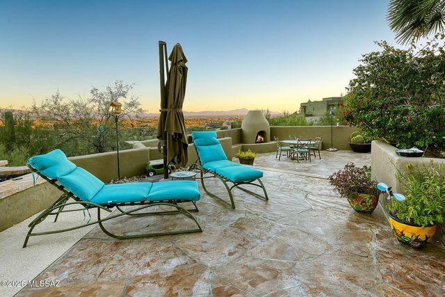 6080 N Paseo Valdear, Tucson, AZ 85750