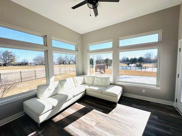 2614 W 58th Ct N, Wichita, KS 67204