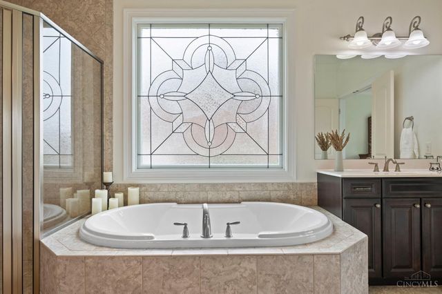 4738 Saddletop Ridge Lane, Mason, OH 45040