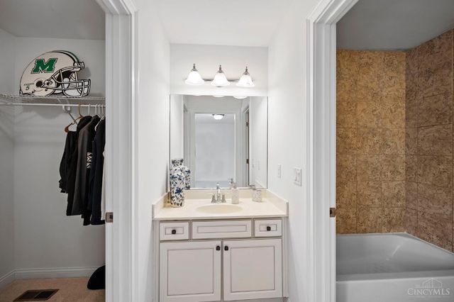 4738 Saddletop Ridge Lane, Mason, OH 45040