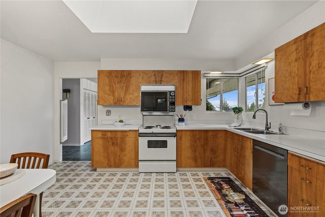 8910 Whitechuck Drive, Everett, WA 98208