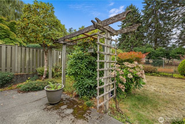 8910 Whitechuck Drive, Everett, WA 98208