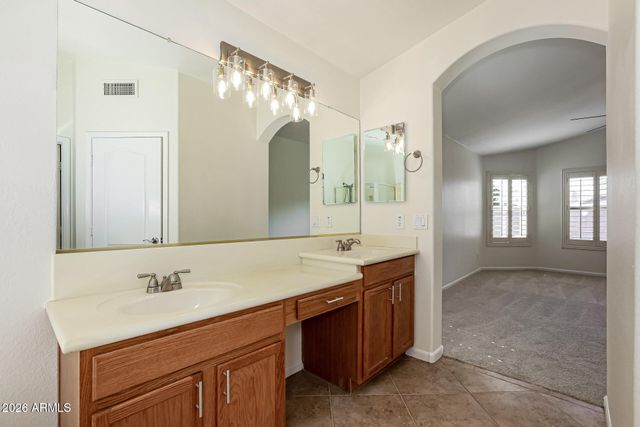 1384 E TOLEDO Street, Gilbert, AZ 85295