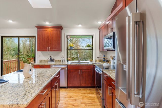 4225 SW 337th Place, Federal Way, WA 98023