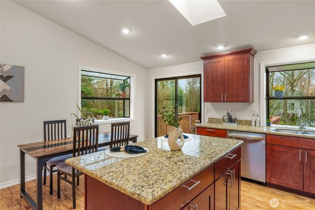 4225 SW 337th Place, Federal Way, WA 98023