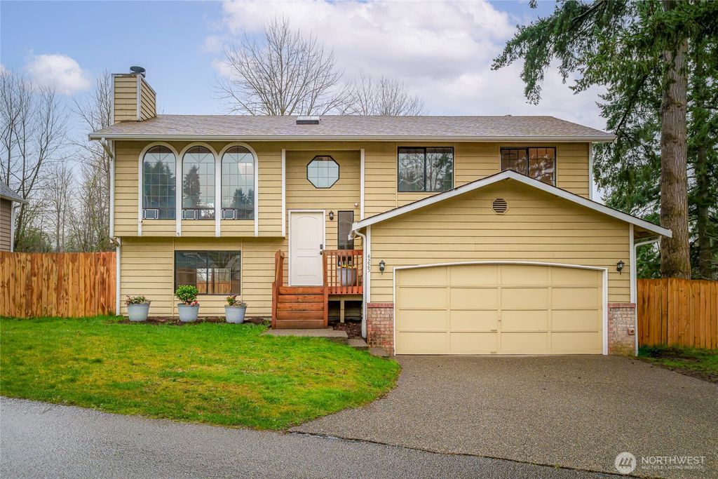 4225 SW 337th Place, Federal Way, WA 98023
