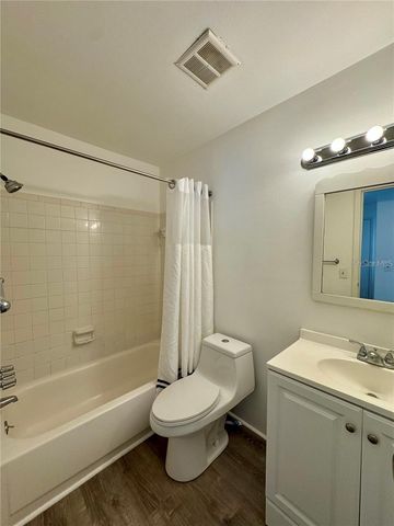2632 HIDDEN LAKE DRIVE N E, Sarasota, FL 34237
