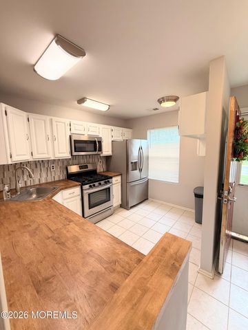 23 Morgan Place, East Brunswick, NJ 08816