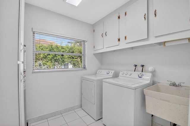 937 Banyan Drive, Delray Beach, FL 33483