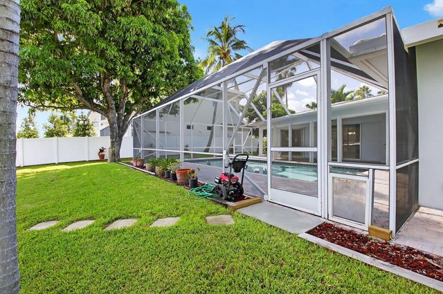 937 Banyan Drive, Delray Beach, FL 33483