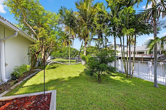937 Banyan Drive, Delray Beach, FL 33483