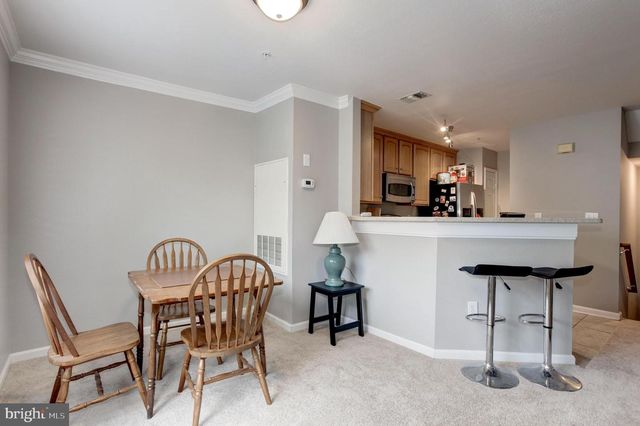 12852 FAIR BRIAR LN, Fairfax, VA 22033