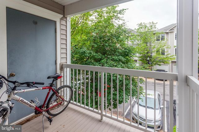 12852 FAIR BRIAR LN, Fairfax, VA 22033