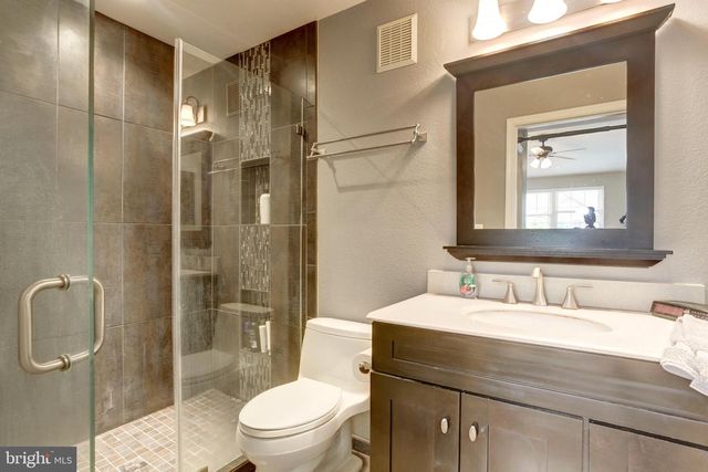 12852 FAIR BRIAR LN, Fairfax, VA 22033