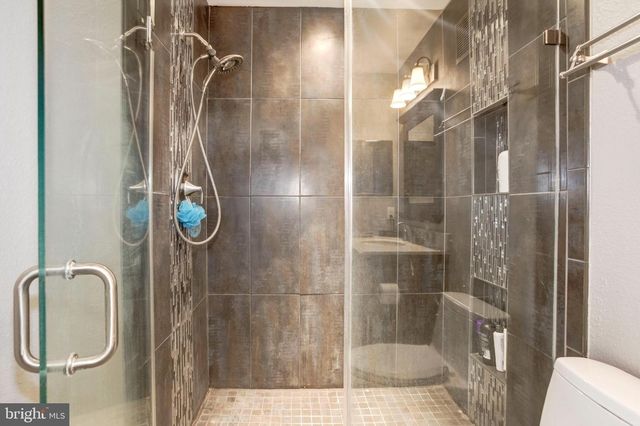 12852 FAIR BRIAR LN, Fairfax, VA 22033