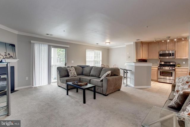 12852 FAIR BRIAR LN, Fairfax, VA 22033