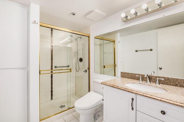 7950 E Camelback Road 305, Scottsdale, AZ 85251