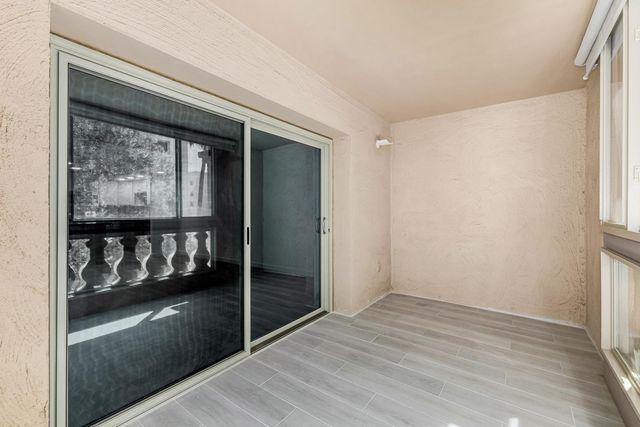 7950 E Camelback Road 305, Scottsdale, AZ 85251