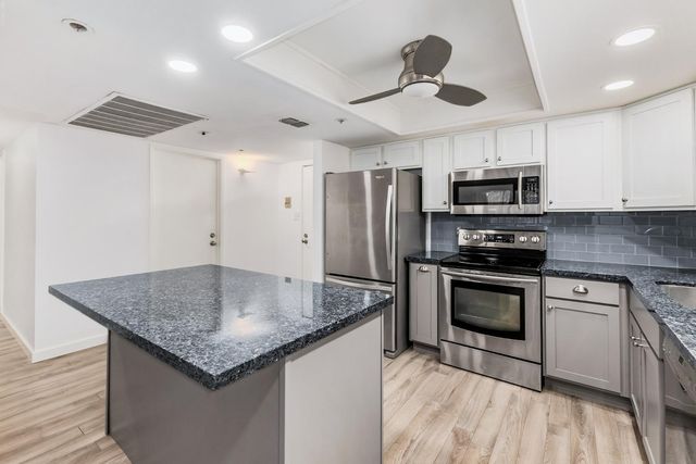 7950 E Camelback Road 305, Scottsdale, AZ 85251