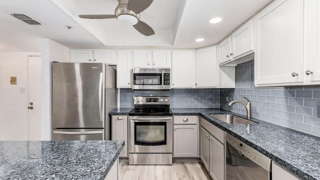 7950 E Camelback Road 305, Scottsdale, AZ 85251