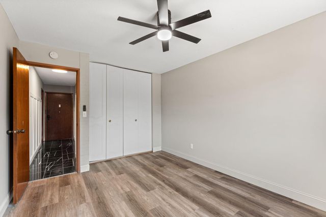 2700 Oxford Street N 101, Roseville, MN 55113