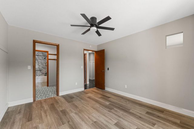 2700 Oxford Street N 101, Roseville, MN 55113