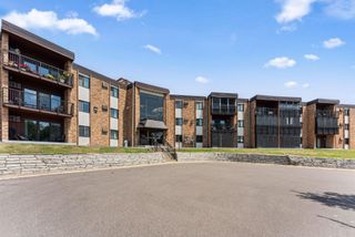 2700 Oxford Street N 101, Roseville, MN 55113