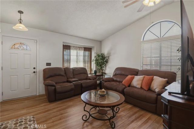 13886 San Gorgonio, Victorville, CA 92392