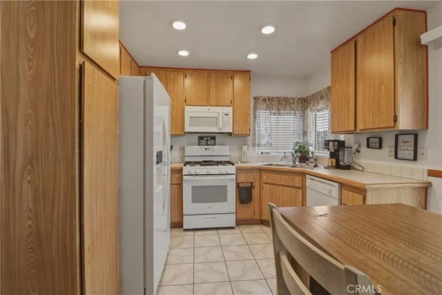 13886 San Gorgonio, Victorville, CA 92392