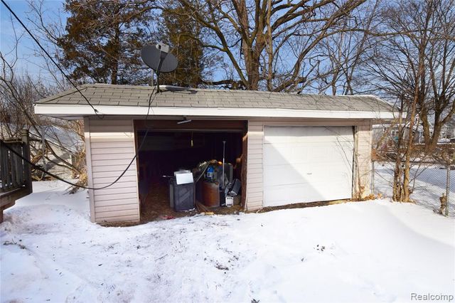 2310 Gibson Street, Flint, MI 48503