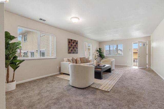 811 G St, Antioch, CA 94509