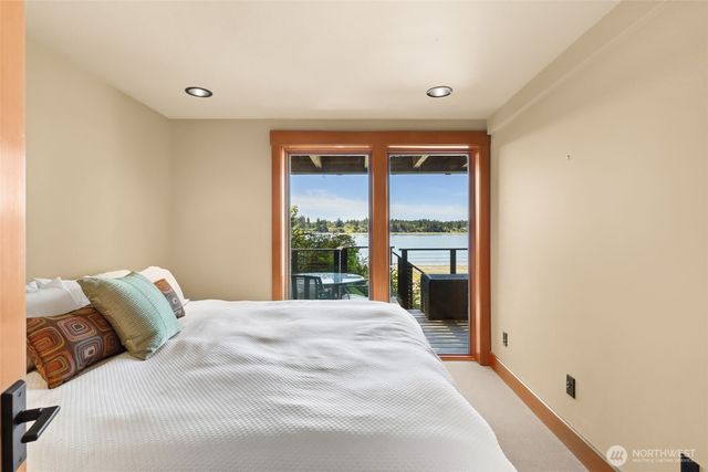 8641 Fernwood Street NE, Olympia, WA 98516