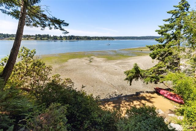 8641 Fernwood Street NE, Olympia, WA 98516