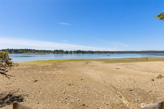 8641 Fernwood Street NE, Olympia, WA 98516