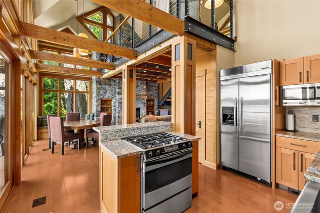 8641 Fernwood Street NE, Olympia, WA 98516