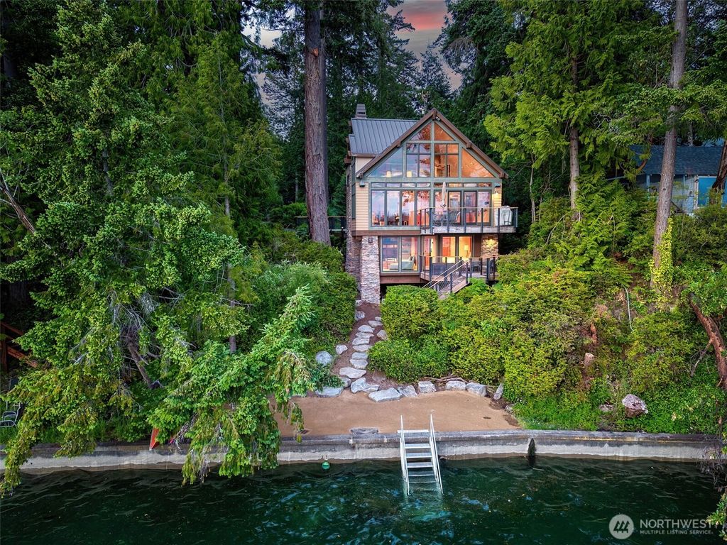 8641 Fernwood Street NE, Olympia, WA 98516