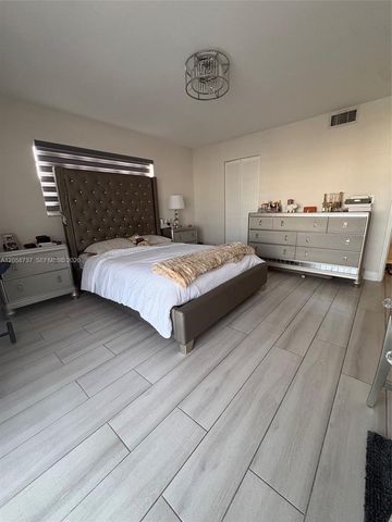 7620 Carlyle Ave 502, Miami Beach, FL 33141