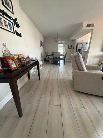 7620 Carlyle Ave 502, Miami Beach, FL 33141