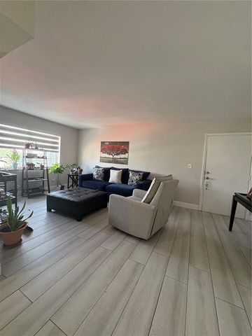 7620 Carlyle Ave 502, Miami Beach, FL 33141