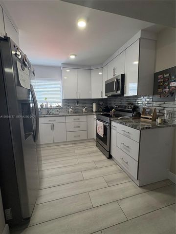 7620 Carlyle Ave 502, Miami Beach, FL 33141