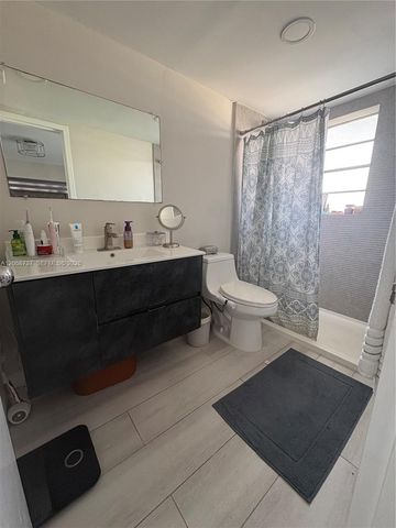 7620 Carlyle Ave 502, Miami Beach, FL 33141