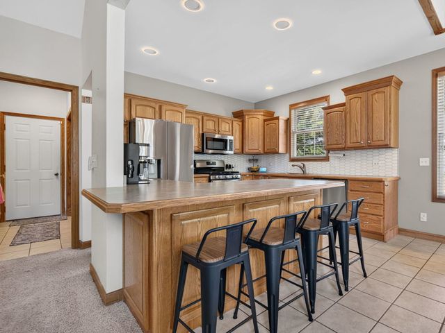878 W Kennedy Road, Braidwood, IL 60408